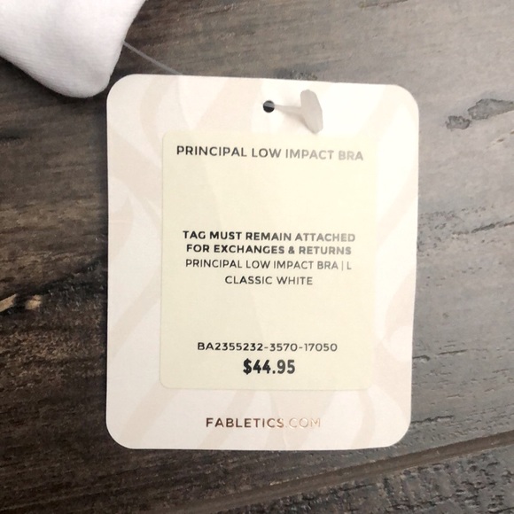 Fabletics principal low impact bra. NEW WITH TAGS - Picture 3 of 3